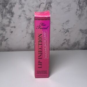 Too Faced - Lip Injection Maximum Plumping Gloss